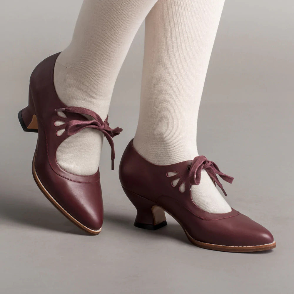 MaisonNox®| Retro Hakken met Elegante Veters