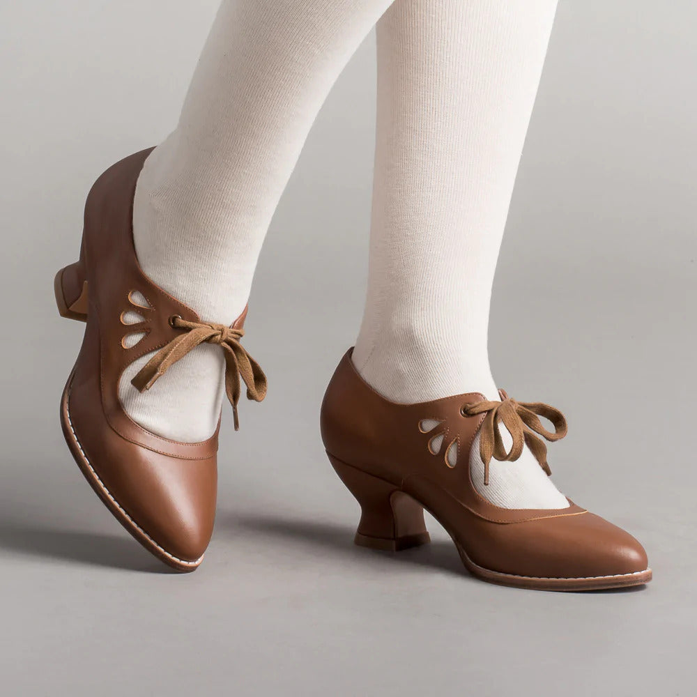 MaisonNox®| Retro Hakken met Elegante Veters