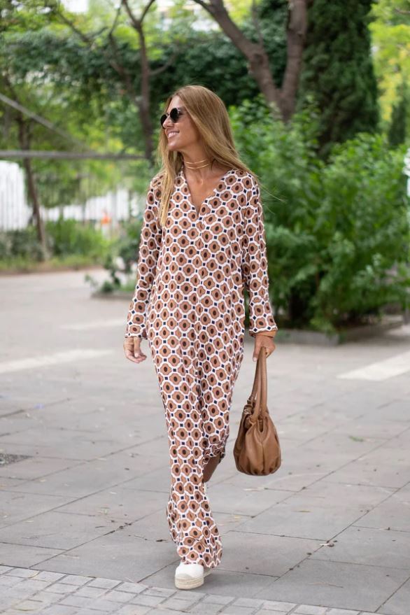 MaisonNox® | Lange Jurk met Geometrische Print en Elegante Snit voor Elke Gelegenheid