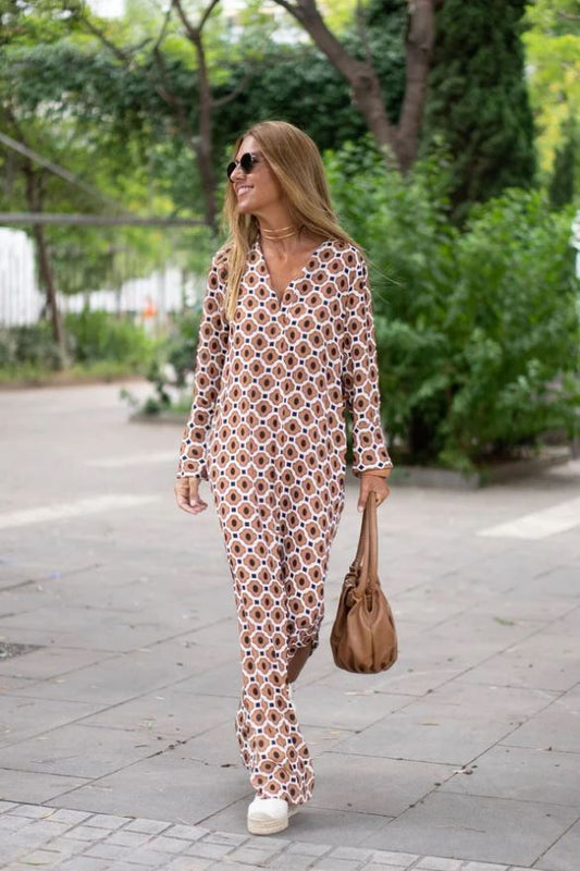 MaisonNox® | Lange Jurk met Geometrische Print en Elegante Snit voor Elke Gelegenheid