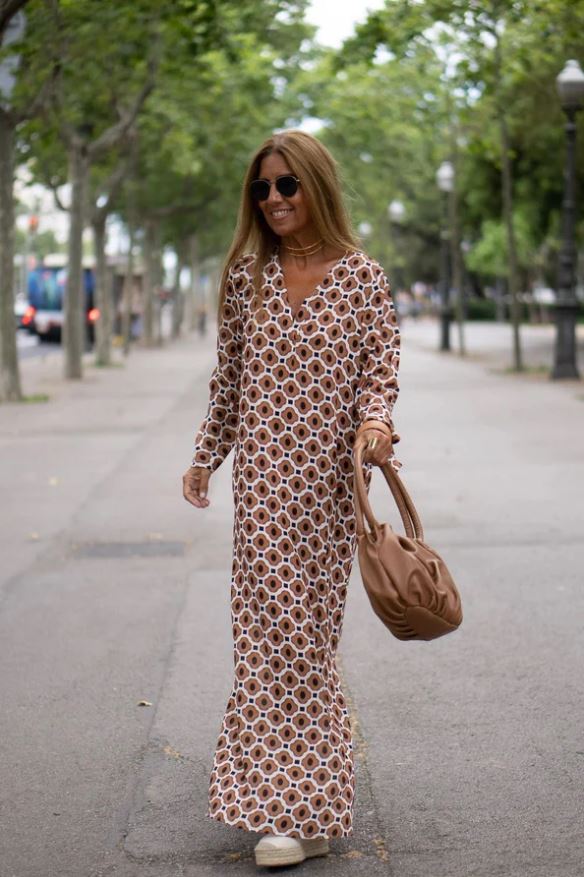 MaisonNox® | Lange Jurk met Geometrische Print en Elegante Snit voor Elke Gelegenheid