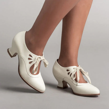 MaisonNox®| Retro Hakken met Elegante Veters