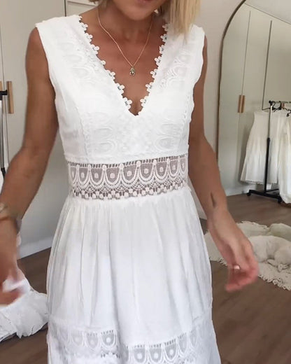 MaisonNox® | Mouwloze Midi Jurk met V-hals en Delicate Kantdetails