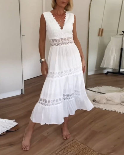MaisonNox® | Mouwloze Midi Jurk met V-hals en Delicate Kantdetails