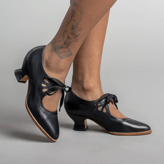 MaisonNox®| Retro Hakken met Elegante Veters