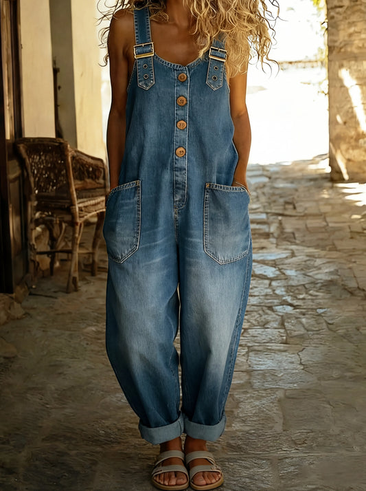 maisonnox® | Loszittende denim jumpsuit met verstelbare sluiting.